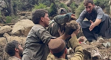 Afganistan depremlerle sarsılıyor