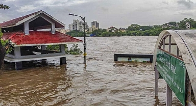 Bali Adası sele teslim: Onlarca ölü ve kayıp var