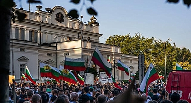Bulgaristan'da 'Euro'ya geçiş kararı protesto ediliyor