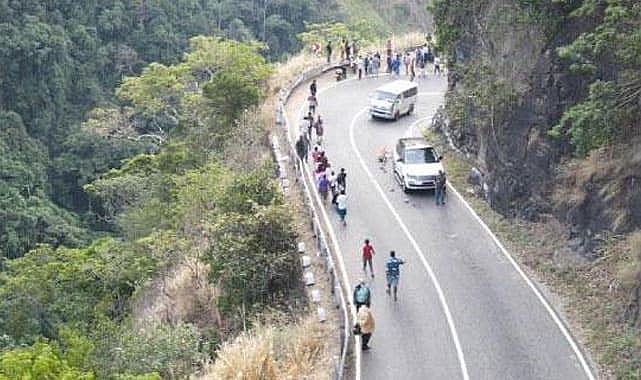 Sri Lanka'da yolcu otobüsü uçuruma yuvarlandı: 15 ölü