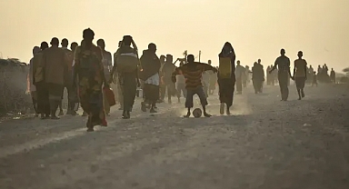 Sudanlı mazlumların yüzü gülmüyor