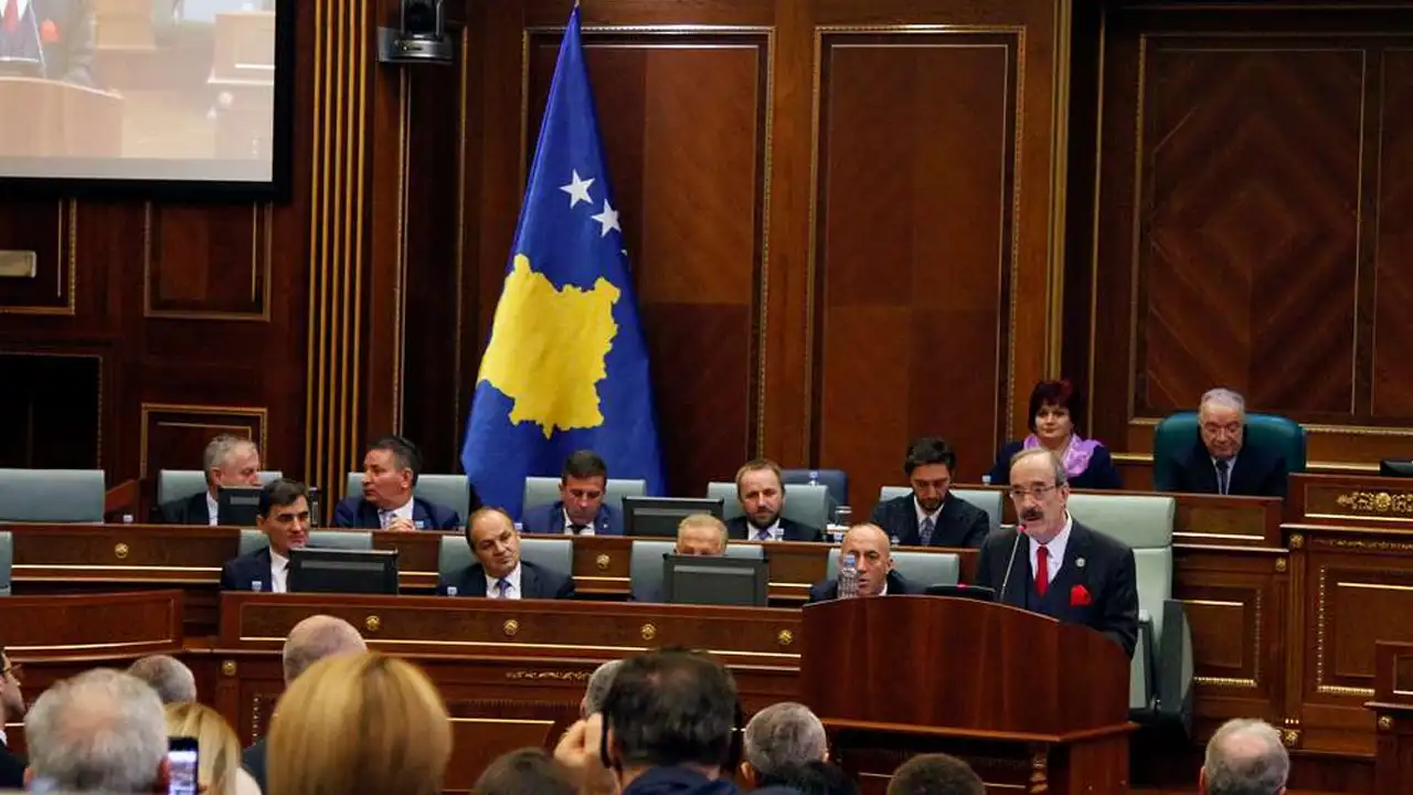 Kosova Meclisi Lahey kararını kınayan bildiriyi kabul etti