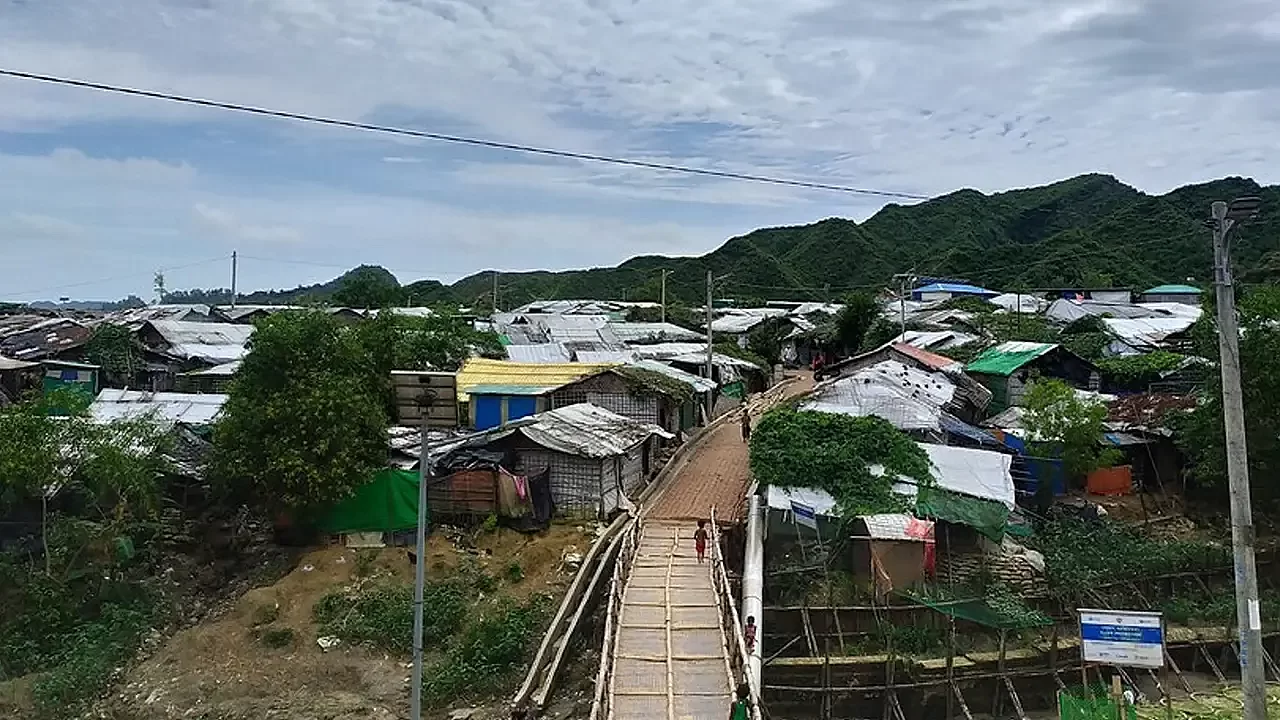 Arakanlı sığınmacı kamplarında dang humması salgını