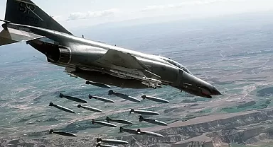 Pakistan'dan Afganistan'a hava saldırıları